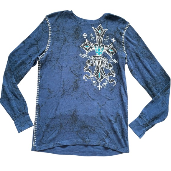 NWT Xtreme Couture Mens Medium Blue Crew Neck Thermal With Cross Angel Wings - Picture 2 of 6